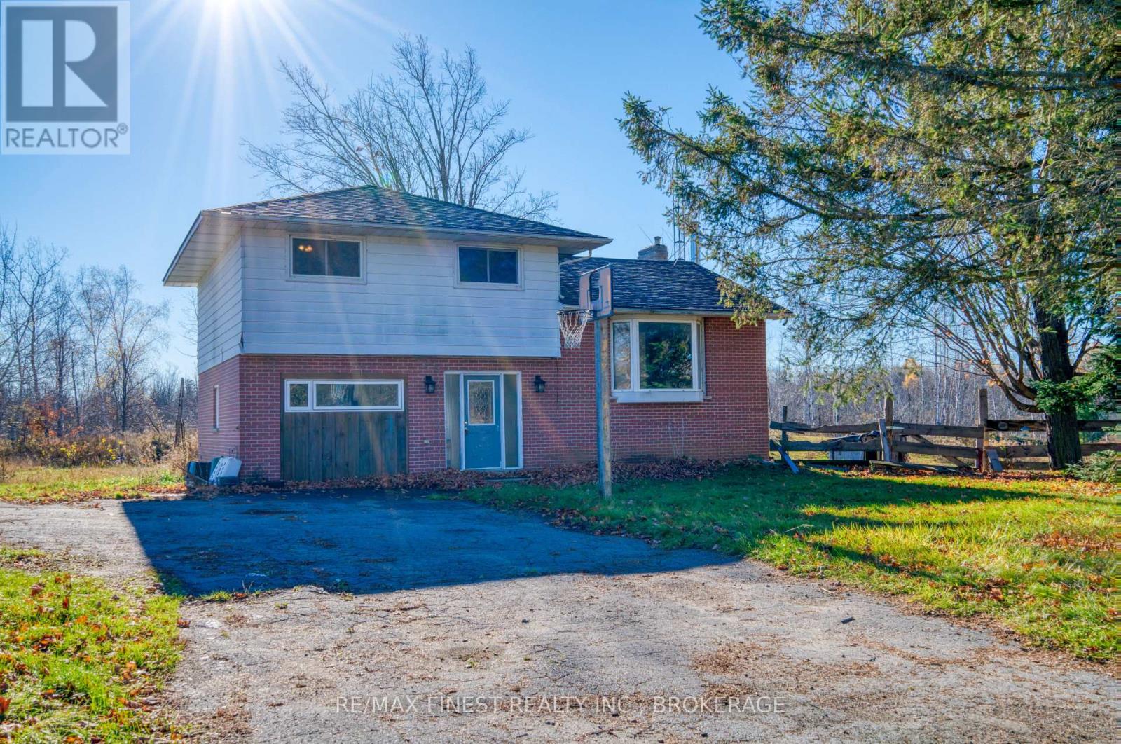 1725 Wagarville Road, Frontenac, Ontario K0H 2K0 - Photo 1 - X12522696