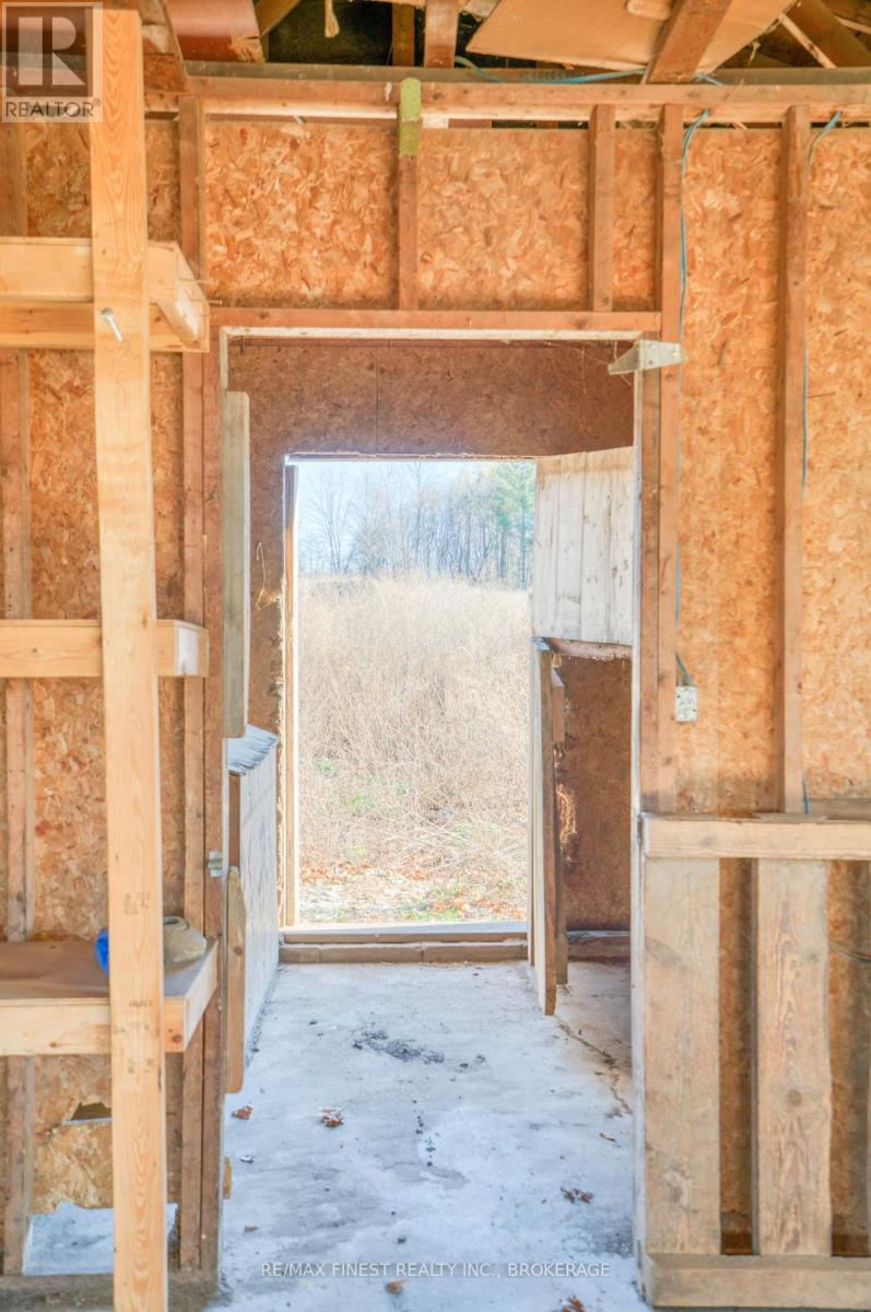 1725 Wagarville Road, Frontenac, Ontario K0H 2K0 - Photo 37 - X12522696