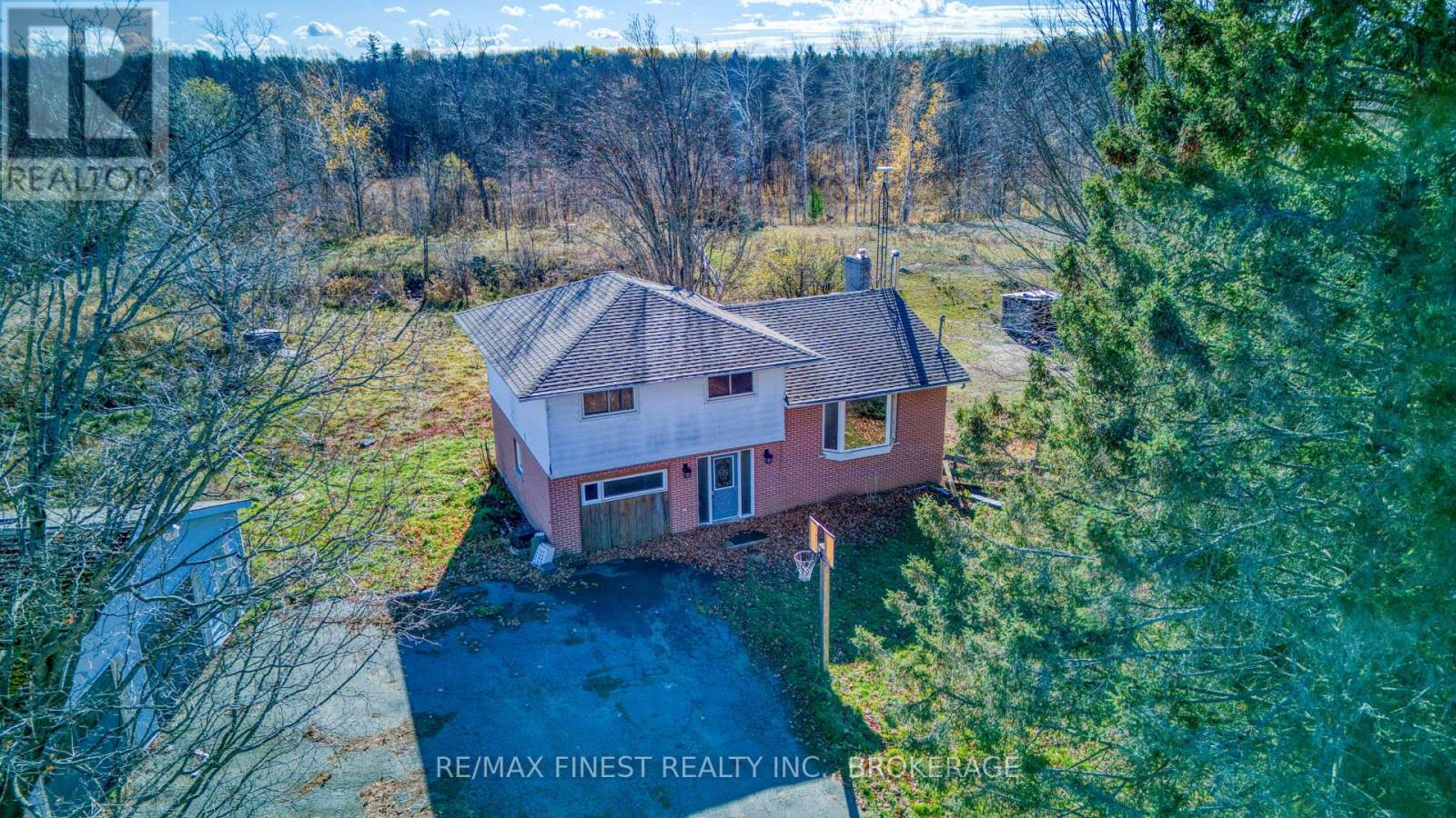 1725 Wagarville Road, Frontenac, Ontario K0H 2K0 - Photo 4 - X12522696