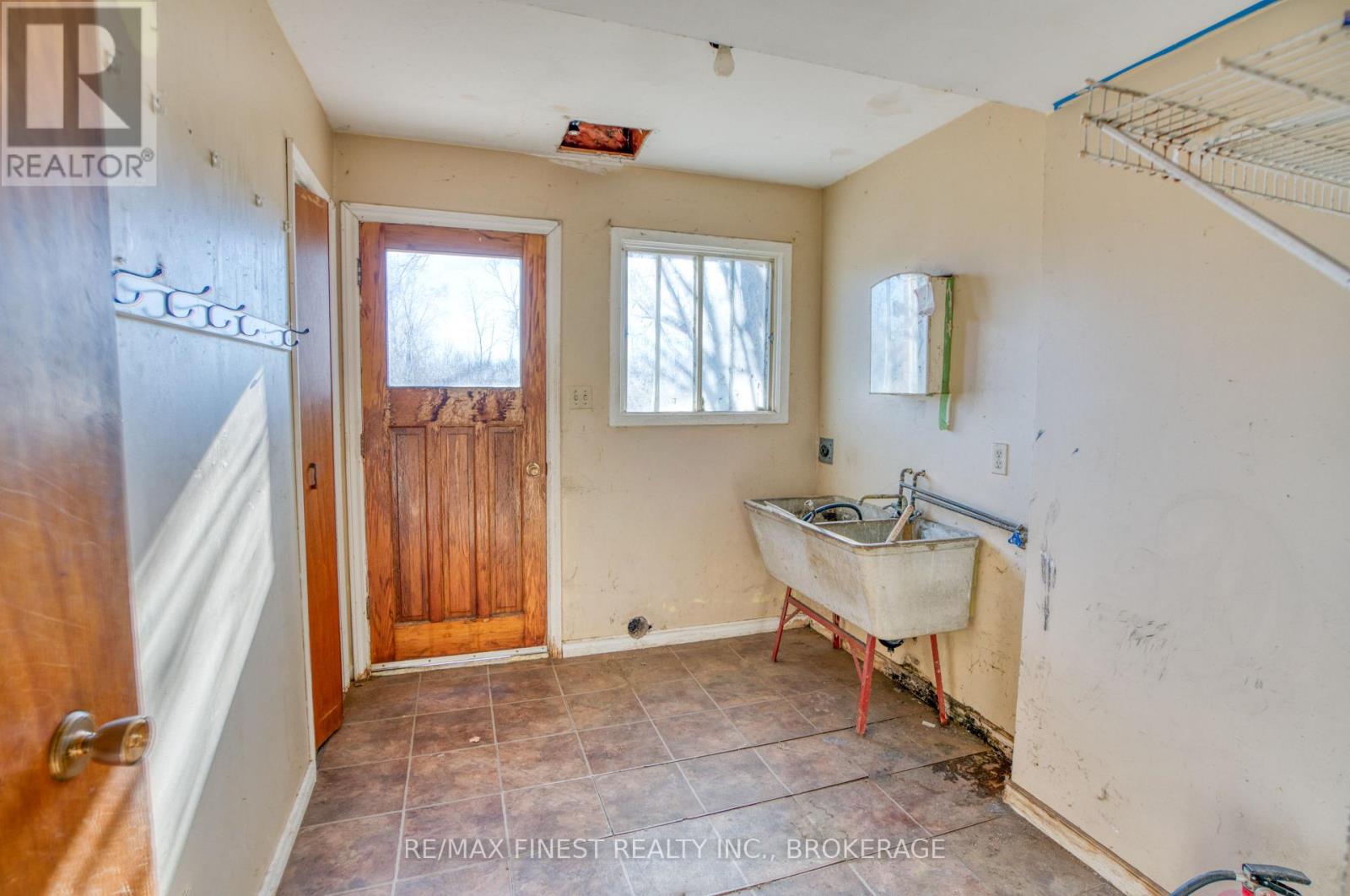 1725 Wagarville Road, Frontenac, Ontario K0H 2K0 - Photo 9 - X12522696