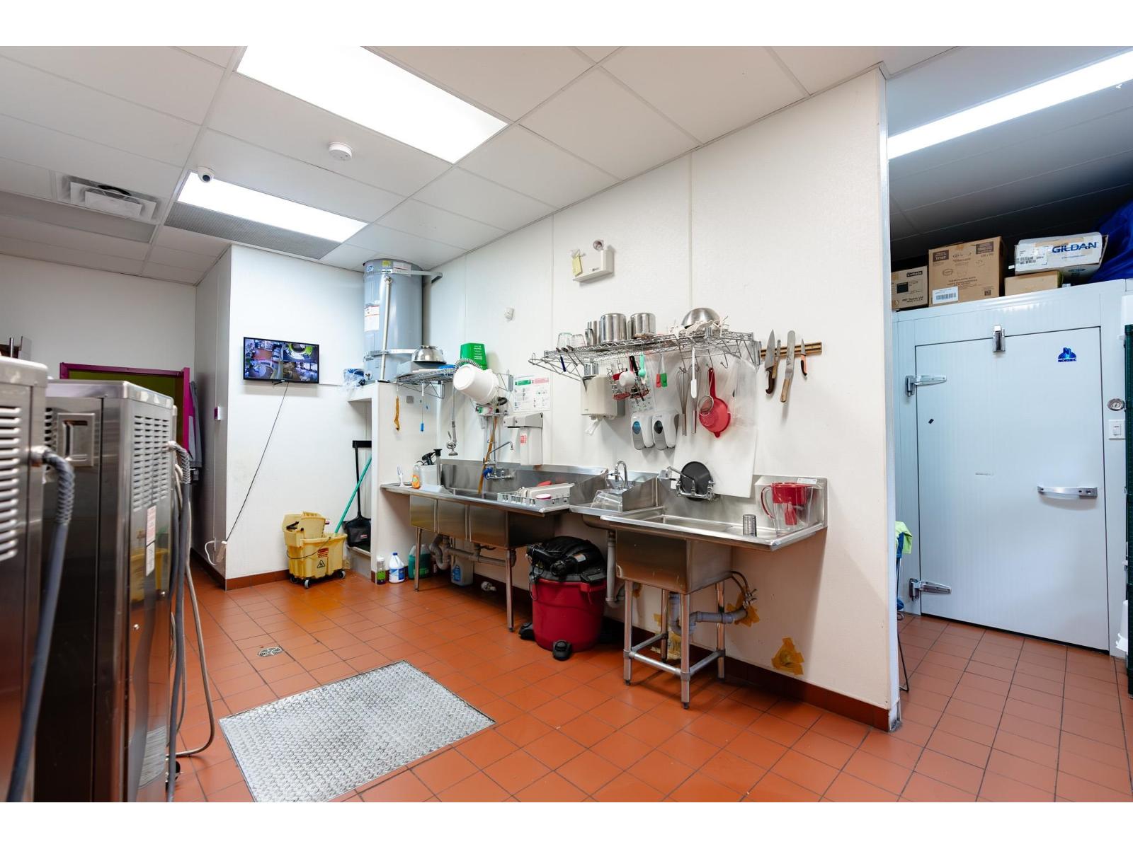 103 15146 100 Avenue, Surrey, British Columbia  V3R 4G6 - Photo 11 - C8073686