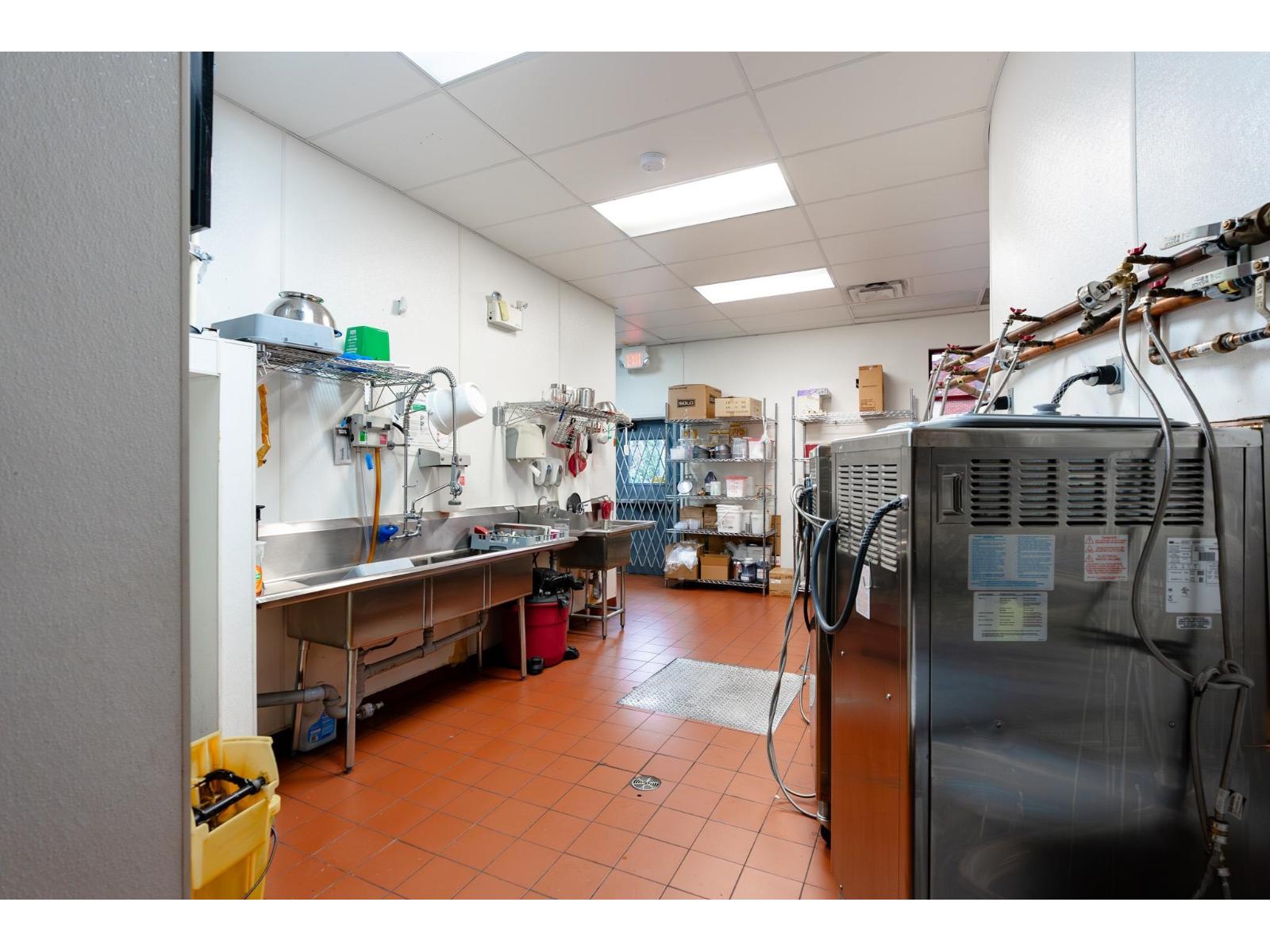 103 15146 100 Avenue, Surrey, British Columbia  V3R 4G6 - Photo 12 - C8073686