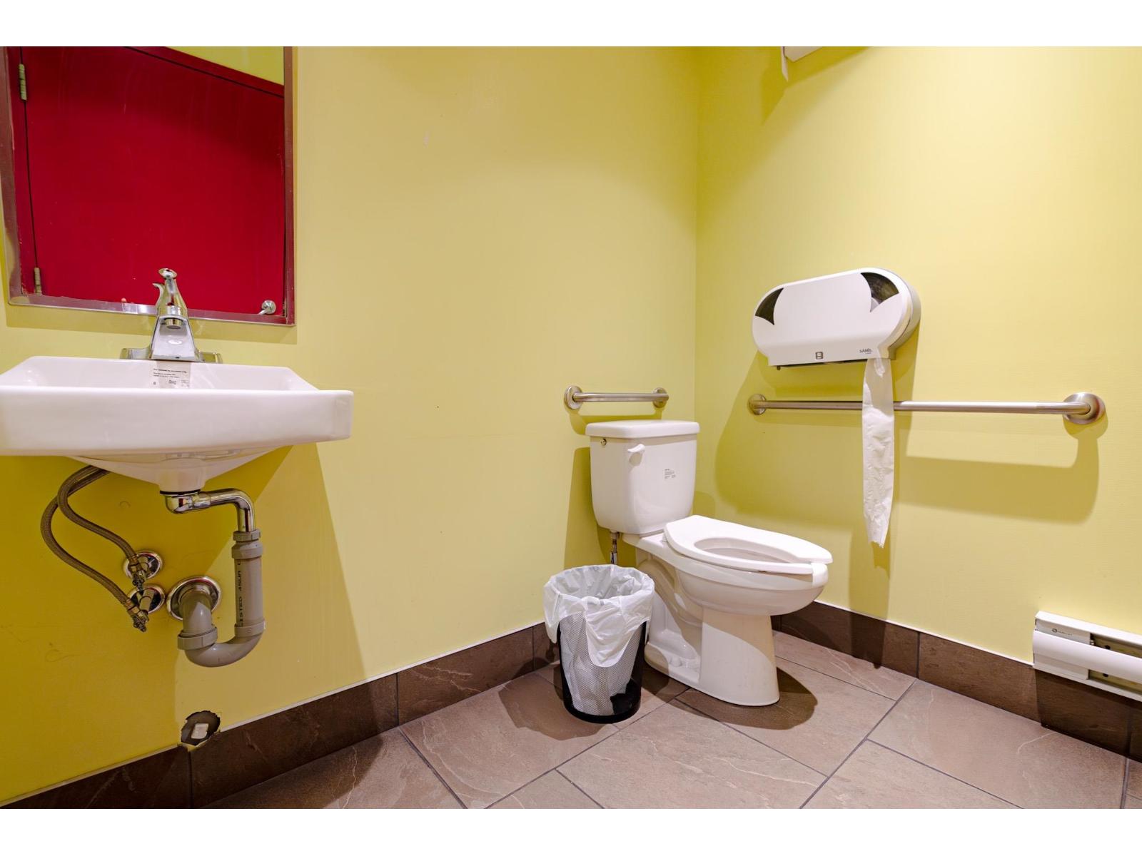 103 15146 100 Avenue, Surrey, British Columbia  V3R 4G6 - Photo 15 - C8073686