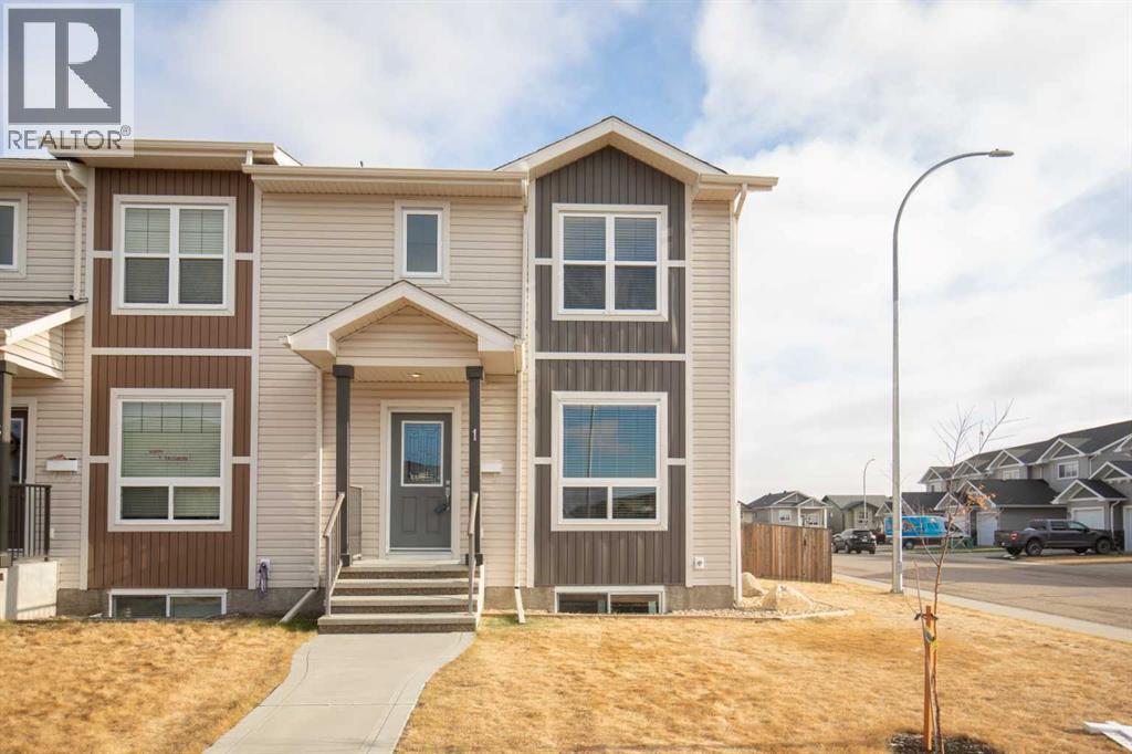 1 Crimson Court, Blackfalds, Alberta  T4M 0A6 - Photo 1 - A2269559
