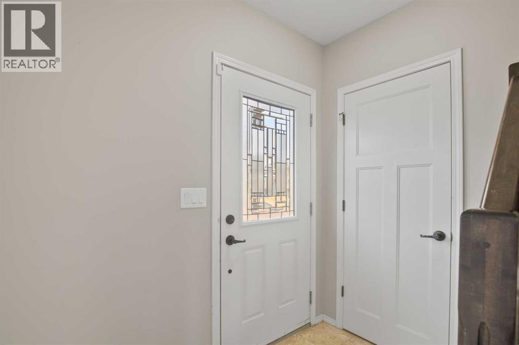 1 Crimson Court, Blackfalds, Alberta  T4M 0A6 - Photo 2 - A2269559