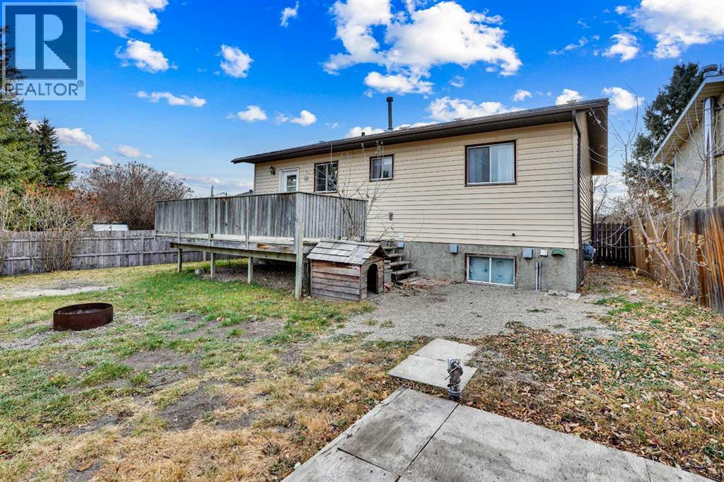 63 Knight Place, Crossfield, Alberta  t0m 0s0 - Photo 3 - A2257238