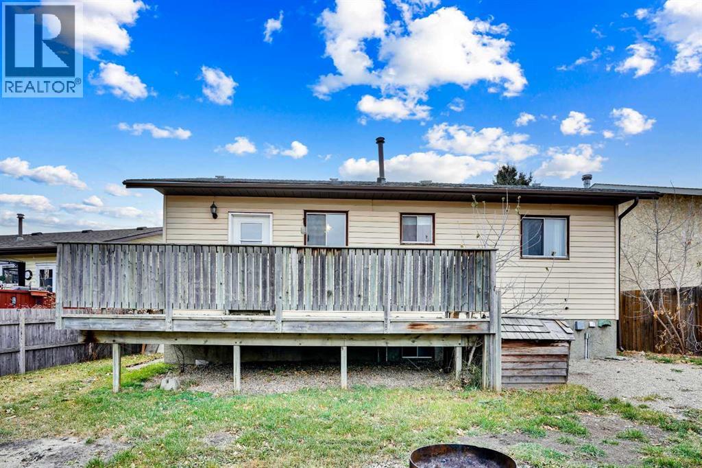 63 Knight Place, Crossfield, Alberta  t0m 0s0 - Photo 4 - A2257238