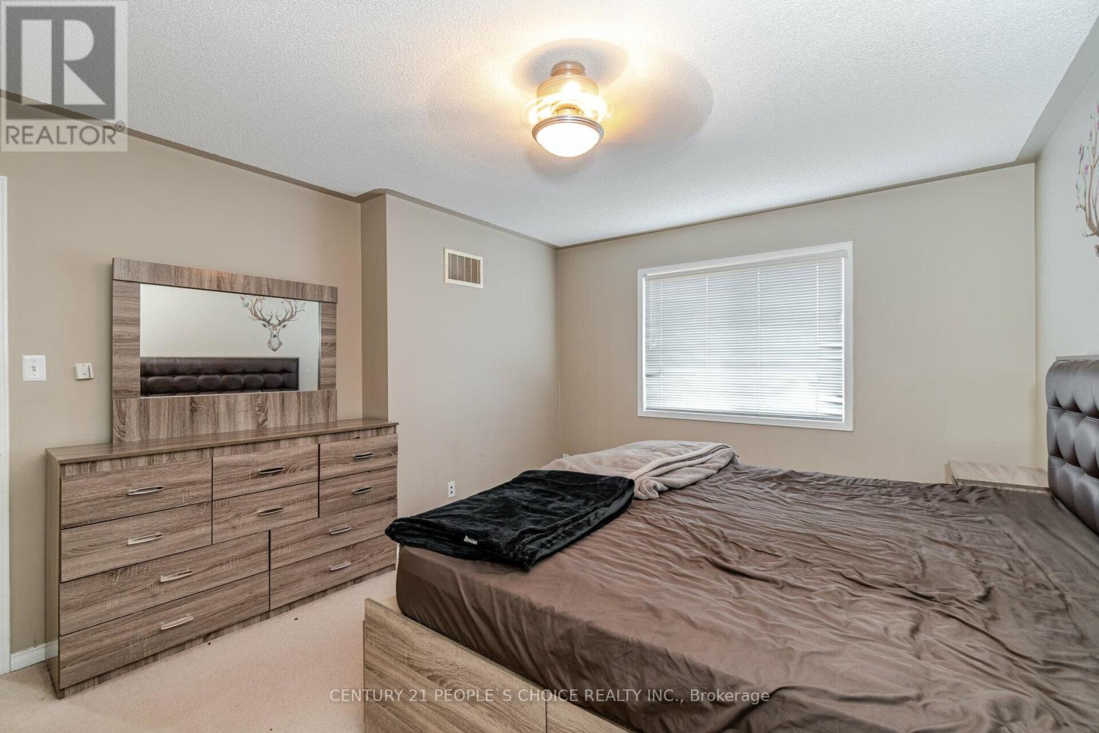 70 Buick Boulevard, Brampton, Ontario L7A 3X7 - Photo 23 - W12518428