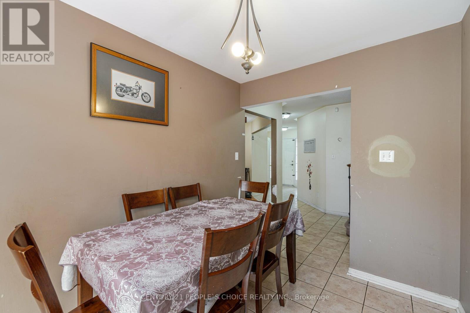 70 Buick Boulevard, Brampton, Ontario L7A 3X7 - Photo 16 - W12518428