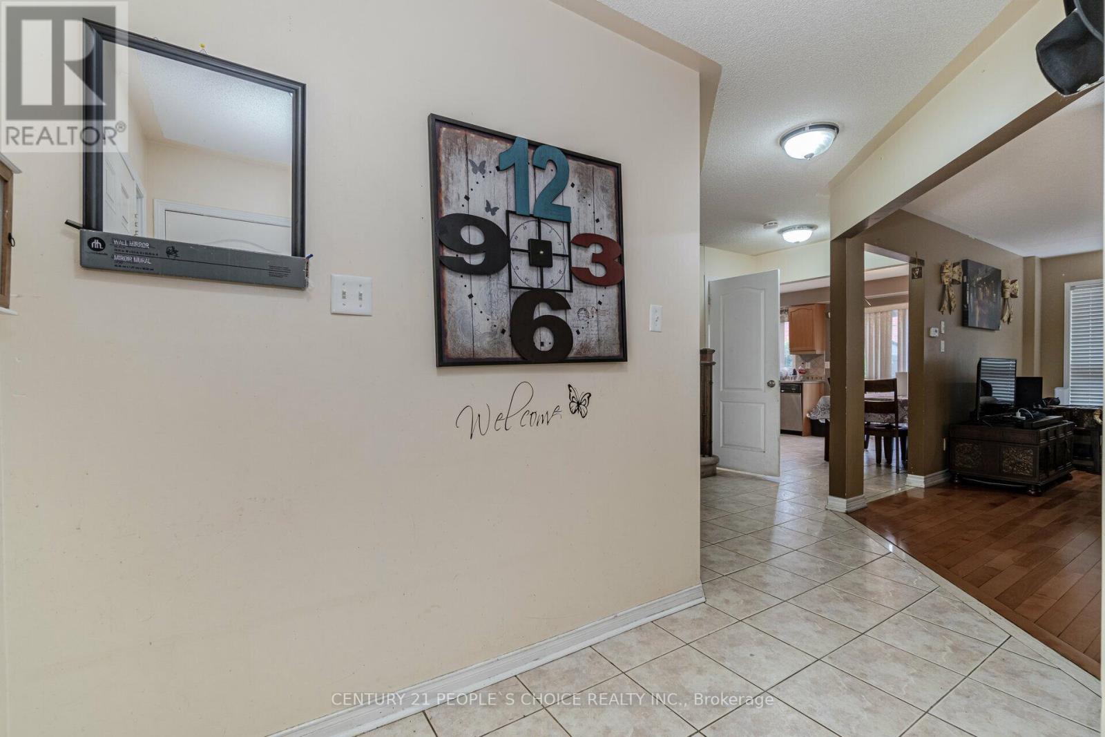 70 Buick Boulevard, Brampton, Ontario L7A 3X7 - Photo 6 - W12518428