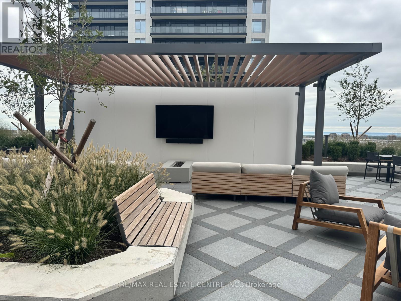 619 - 3240 William Coltson Avenue, Oakville, Ontario  L6H 8C8 - Photo 37 - W12522240