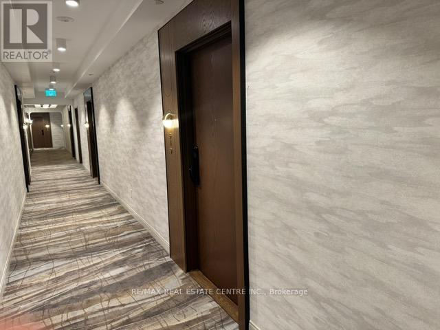 619 - 3240 William Coltson Avenue, Oakville, Ontario  L6H 8C8 - Photo 9 - W12522240