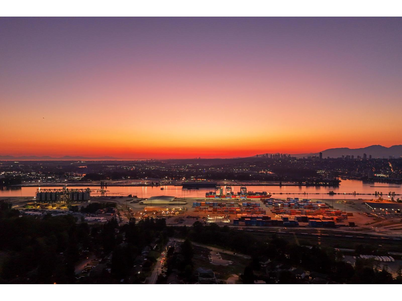 Property at 11660 98A AVENUE image 5