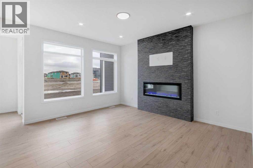 370 Corner Glen Way Ne, Calgary, Alberta  T3N 2P1 - Photo 4 - A2268970