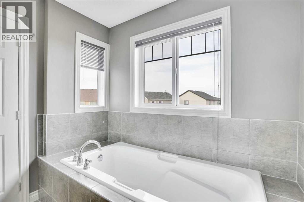 208 Sagewood Landing Sw, Airdrie, Alberta  t4b 3n5 - Photo 31 - A2269299