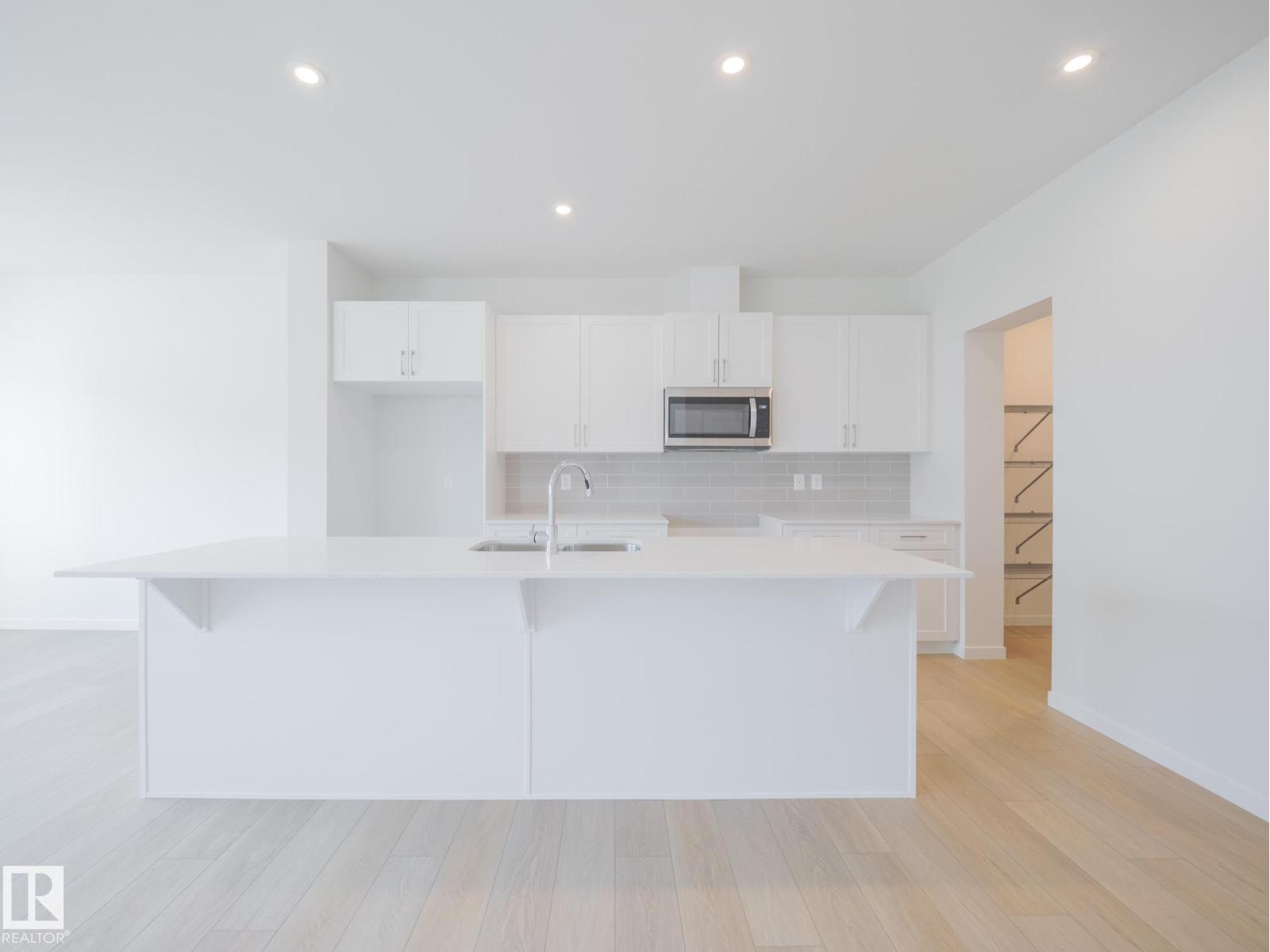 8716 224 St Nw, Edmonton, Alberta  T5T 7Y5 - Photo 12 - E4465100