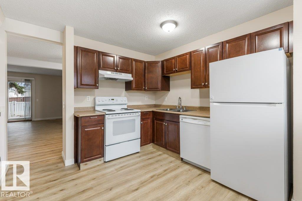 7 Grandin Woods Est, St. Albert, Alberta  T8N 2Y4 - Photo 13 - E4465103