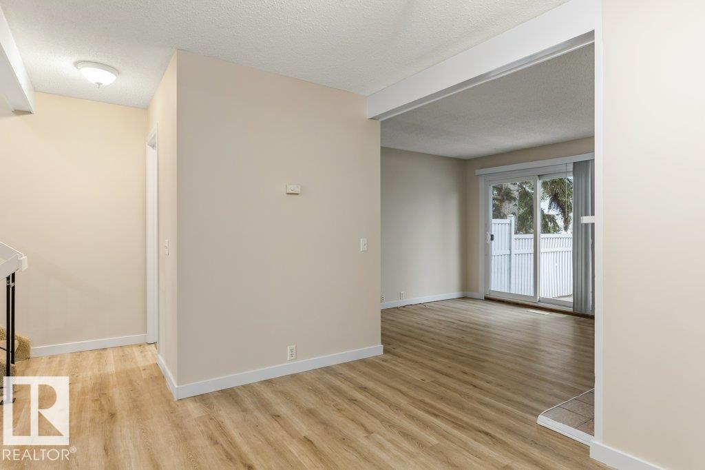 7 Grandin Woods Est, St. Albert, Alberta  T8N 2Y4 - Photo 6 - E4465103