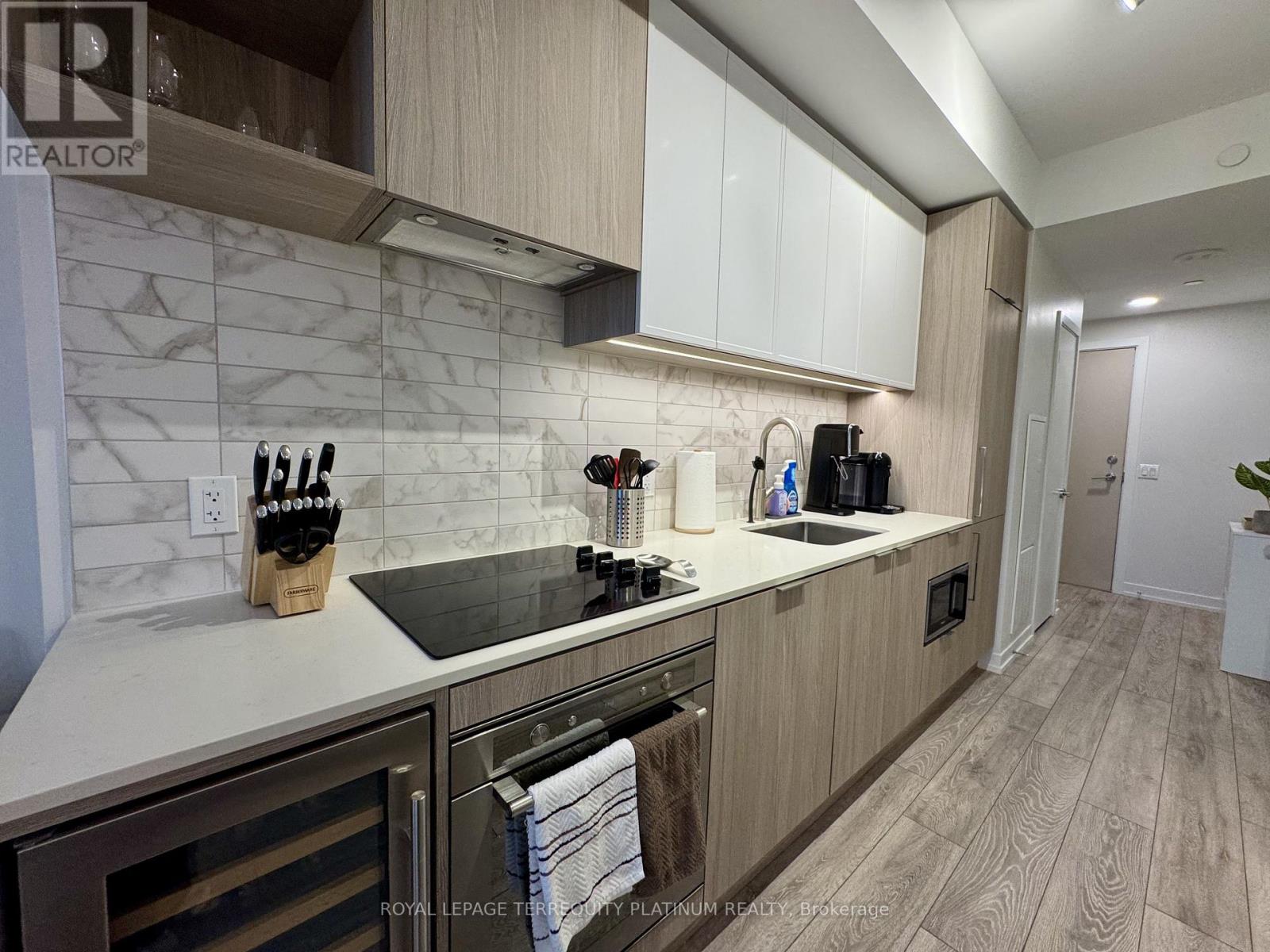 605 - 2020 Bathurst Street, Toronto, Ontario  M5P 0A6 - Photo 5 - C12522418