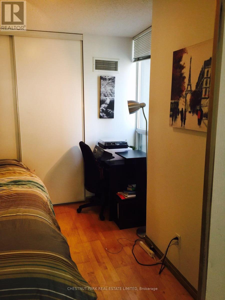 705 - 140 Simcoe Street, Toronto, Ontario  M5H 4E9 - Photo 16 - C12522456