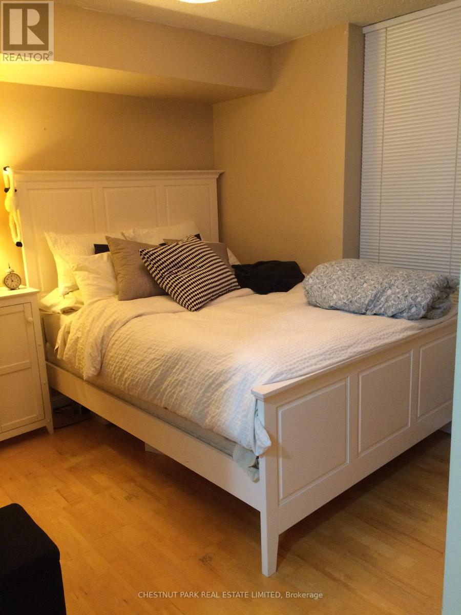 705 - 140 Simcoe Street, Toronto, Ontario  M5H 4E9 - Photo 7 - C12522456