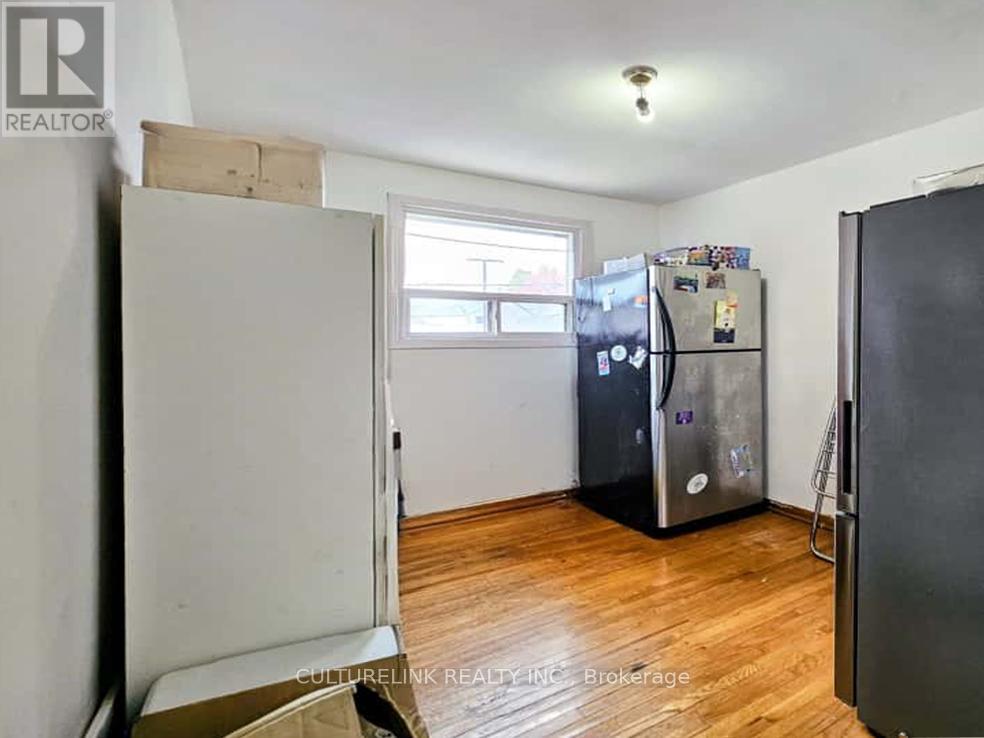 52 Palmerston Avenue, Toronto, Ontario M6J 2J1 - Photo 17 - C12522508