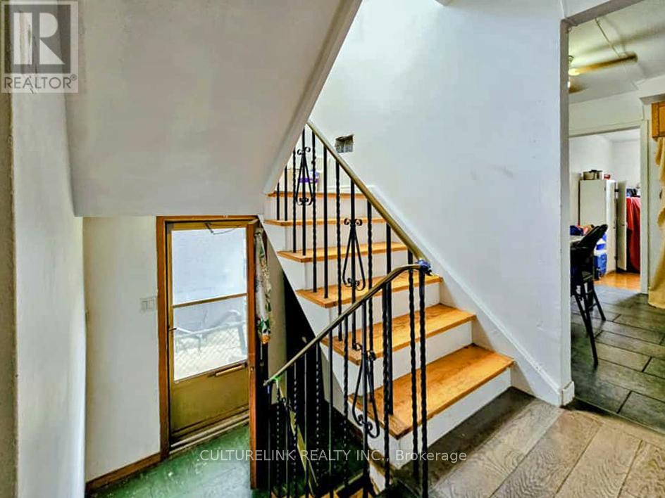 52 Palmerston Avenue, Toronto, Ontario M6J 2J1 - Photo 20 - C12522508