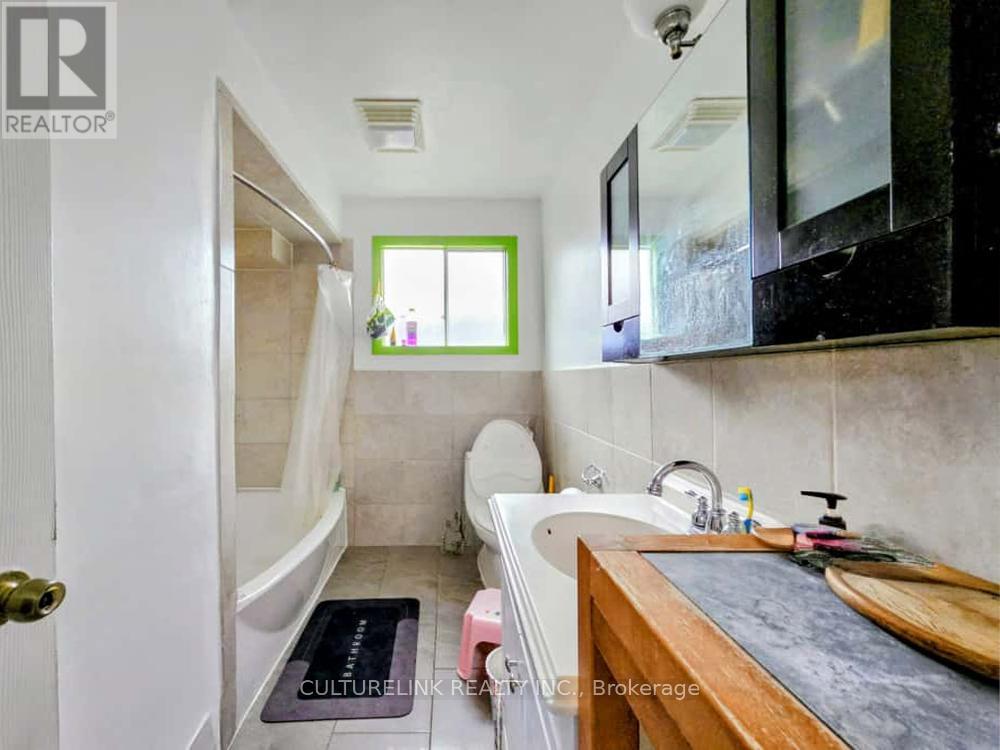 52 Palmerston Avenue, Toronto, Ontario M6J 2J1 - Photo 23 - C12522508