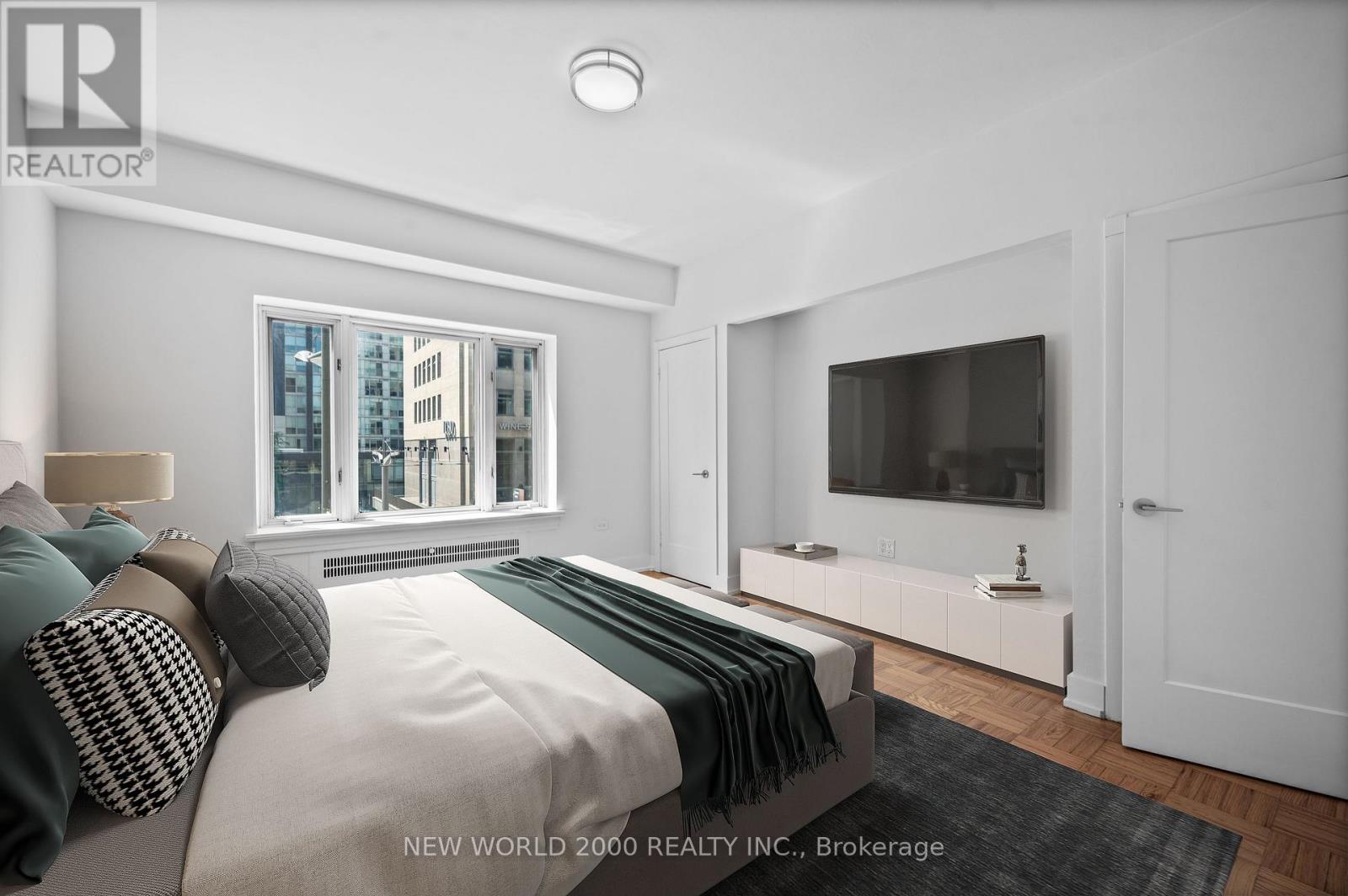 701 - 110 St Clair Avenue W, Toronto, Ontario M4V 1N4 - Photo 3 - C12522604