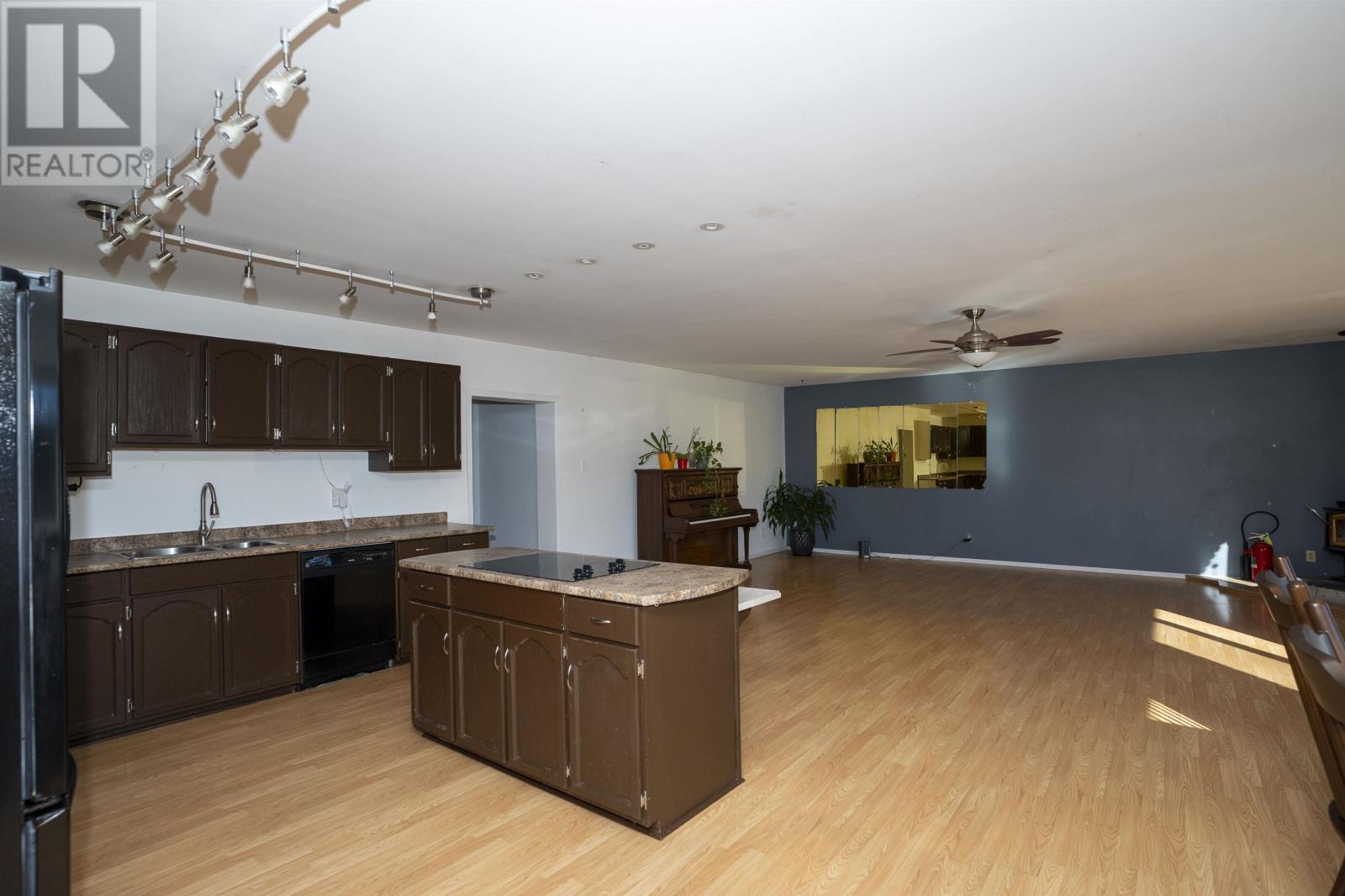 3633 Dawson Rd, Thunder Bay, Ontario  P7G 2G6 - Photo 9 - TB253369