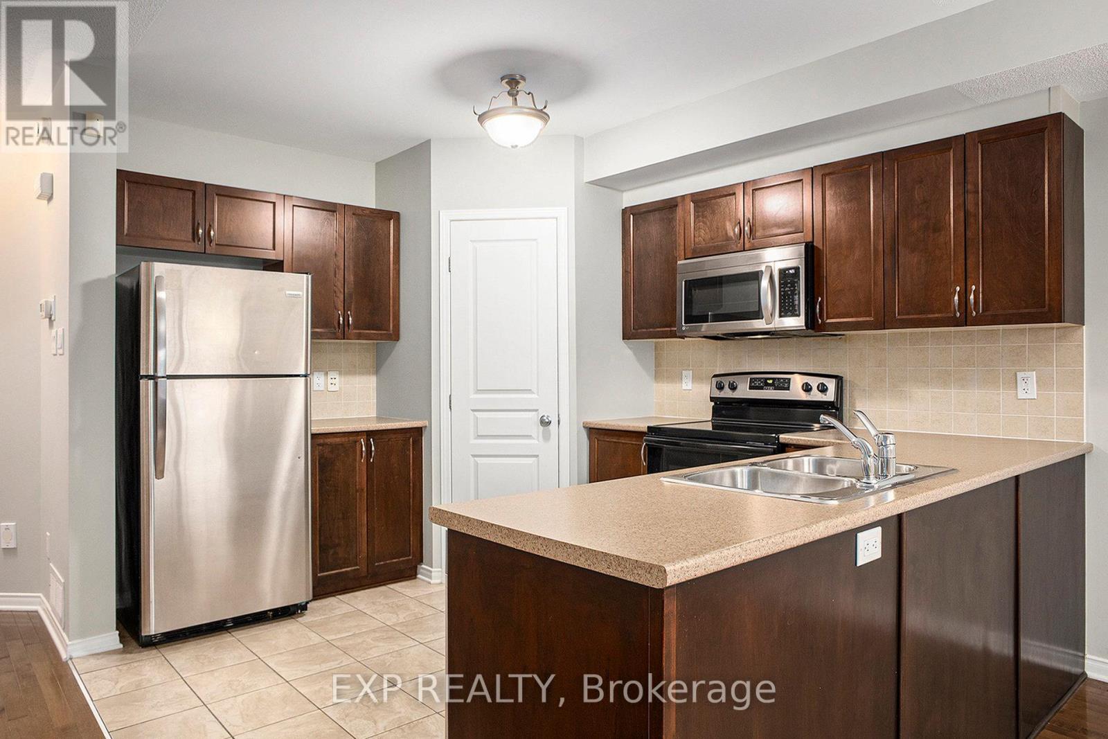 526 Pepperville Crescent, Ottawa, Ontario  K2M 0E5 - Photo 8 - X12522760