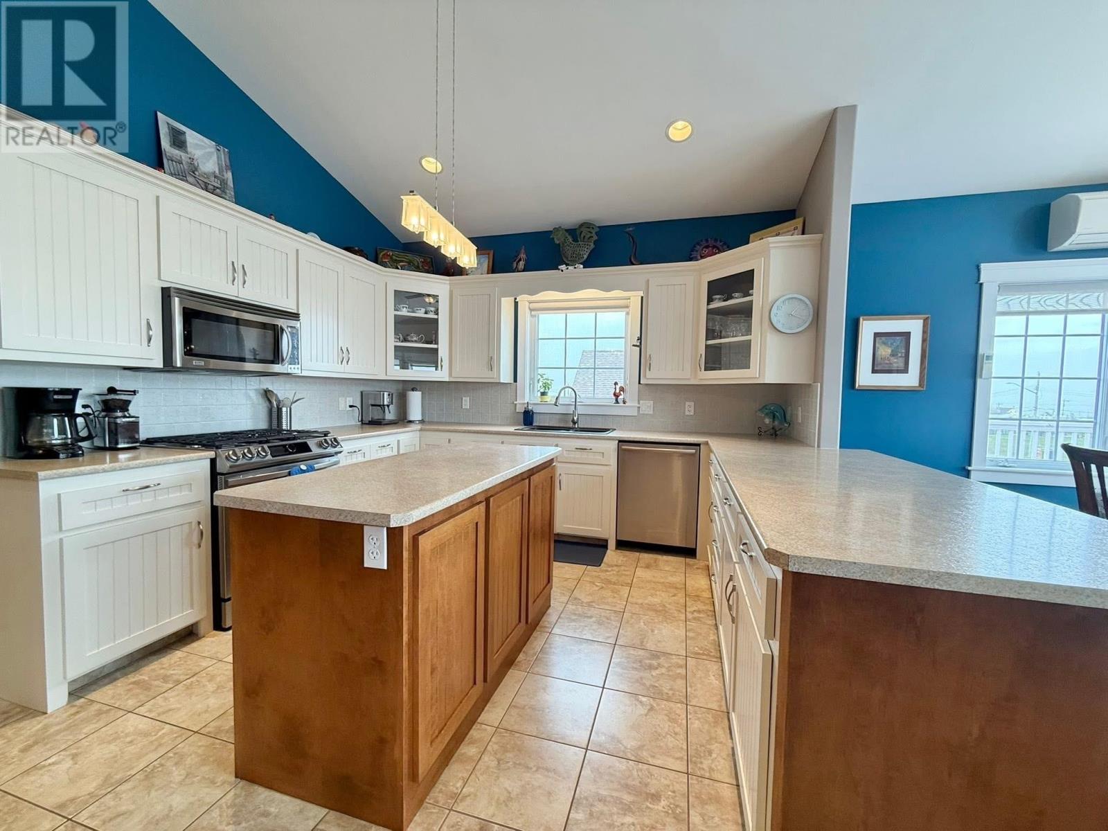 31 Lantern Hill Drive, North Rustico, Prince Edward Island  C0A 1N0 - Photo 12 - 202511520