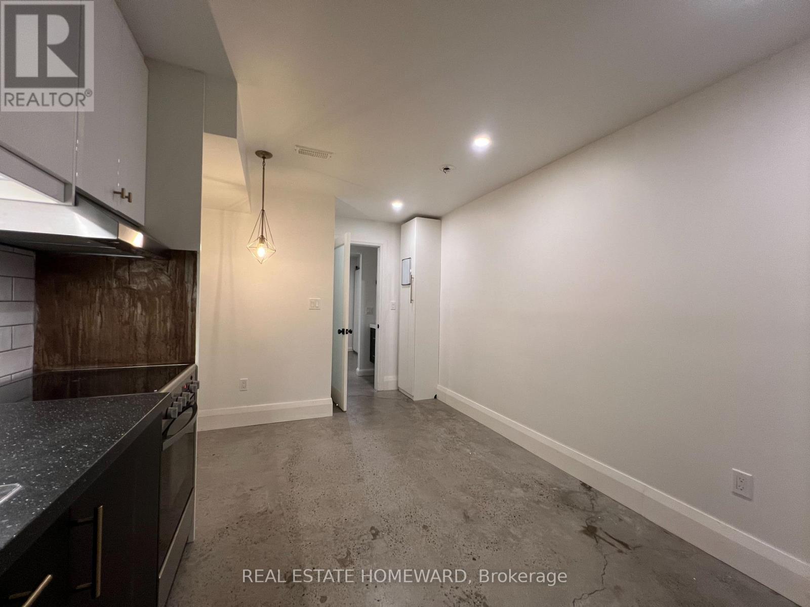 Lower - 110 Caroline Avenue, Toronto, Ontario  M4M 2X7 - Photo 4 - E12522406