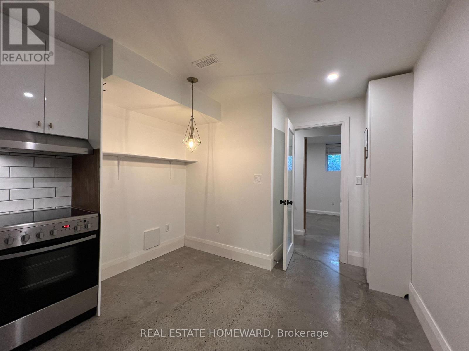 Lower - 110 Caroline Avenue, Toronto, Ontario  M4M 2X7 - Photo 5 - E12522406