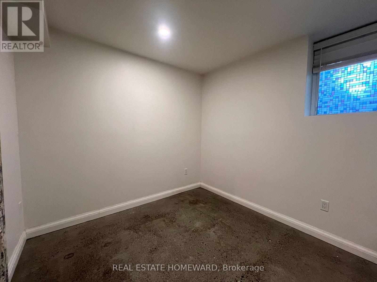 Lower - 110 Caroline Avenue, Toronto, Ontario  M4M 2X7 - Photo 9 - E12522406