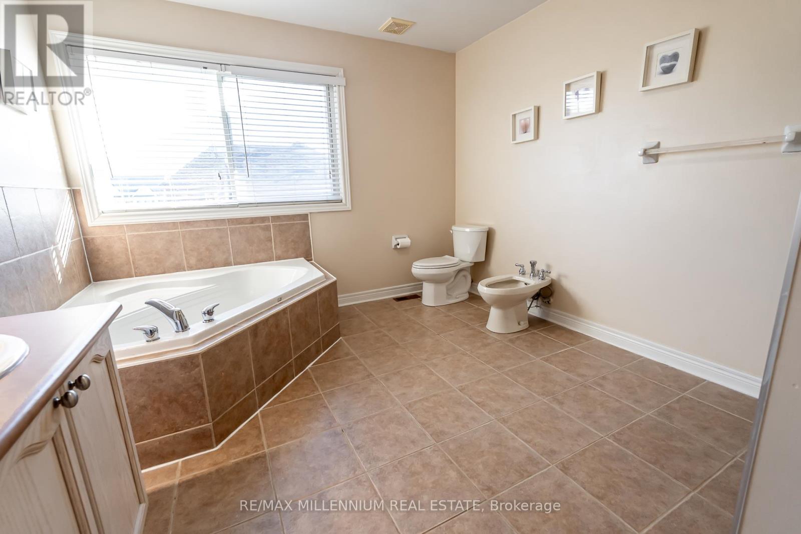 25 Bevan Crescent, Ajax, Ontario L1T 4N3 - Photo 50 - E12522478