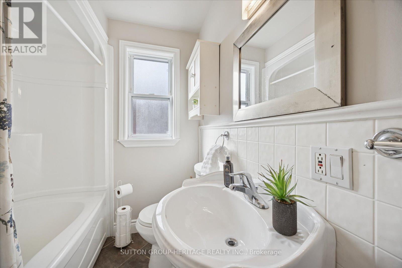 256 College Avenue, Oshawa, Ontario  L1J 1R7 - Photo 16 - E12522494