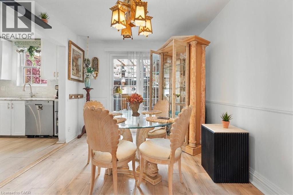 719 Kingston Road, Toronto, Ontario  M4E 1R8 - Photo 5 - 40786659