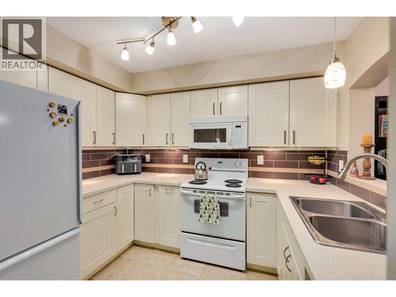 106 2439 Wilson Avenue, Port Coquitlam, British Columbia V3C 6H6 - Photo 9 - R3065551