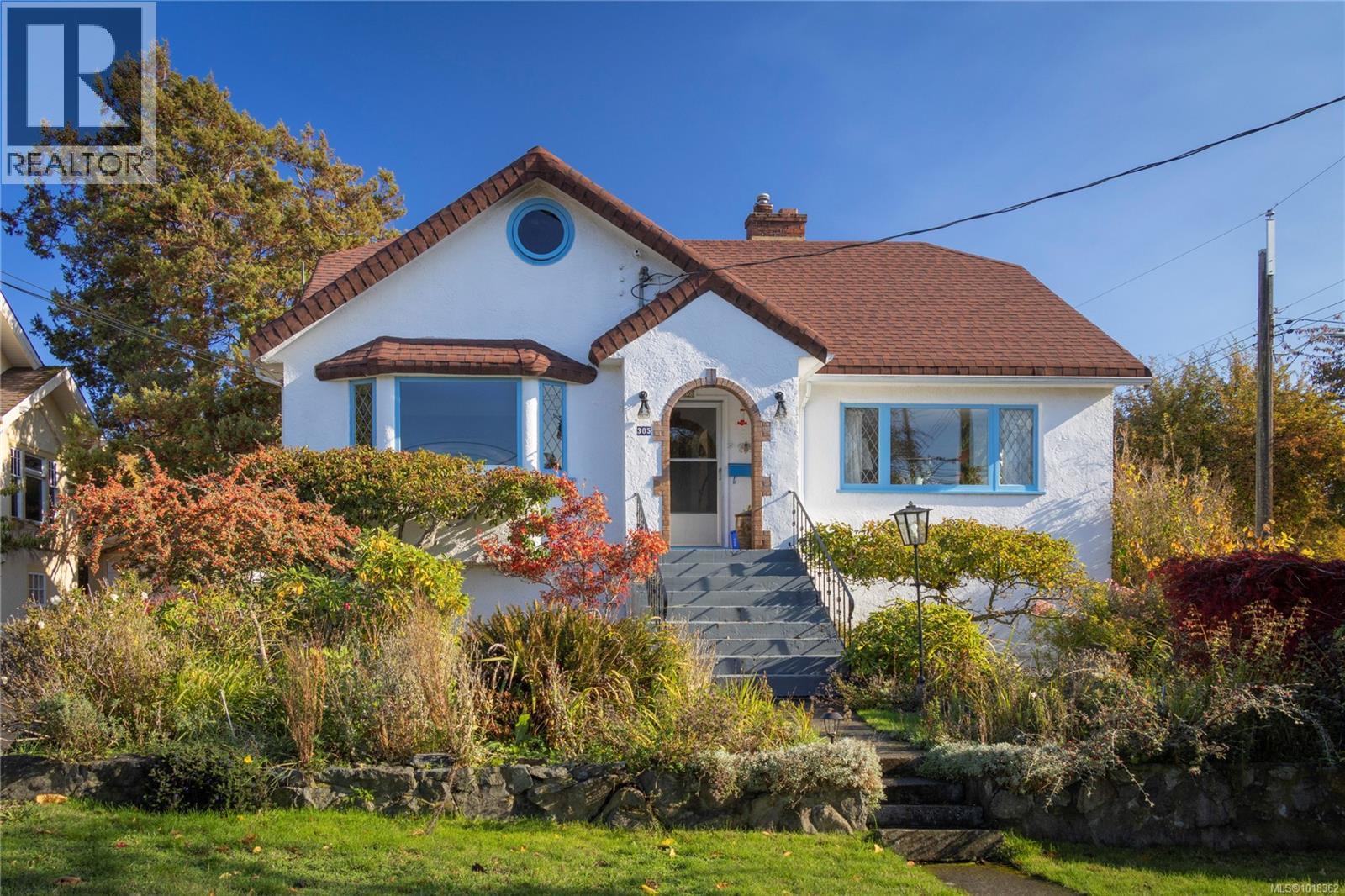 305 Linden Ave, Victoria, British Columbia