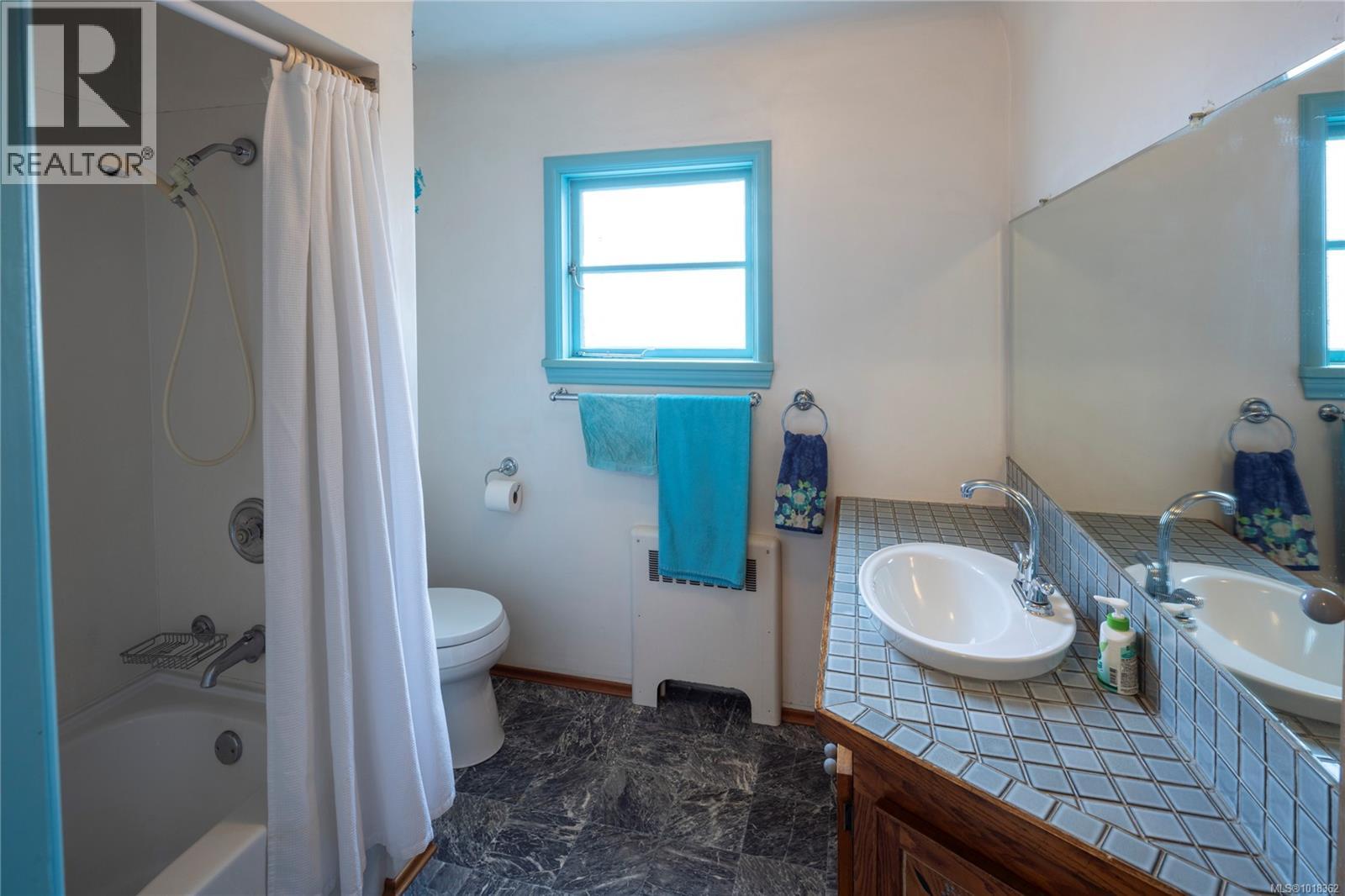 305 Linden Ave, Victoria, British Columbia  V8V 4E8 - Photo 10 - 1018362