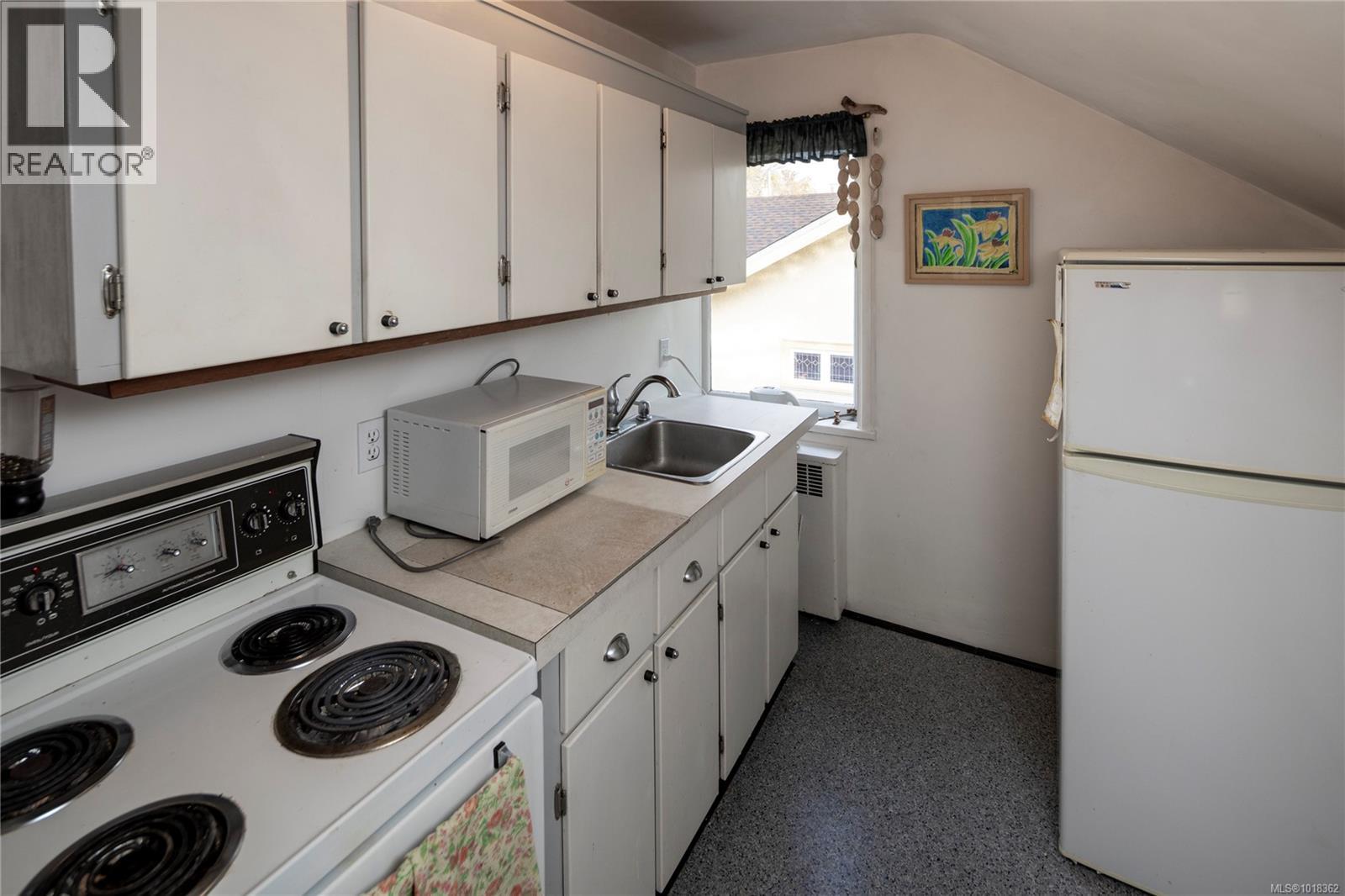 305 Linden Ave, Victoria, British Columbia  V8V 4E8 - Photo 17 - 1018362