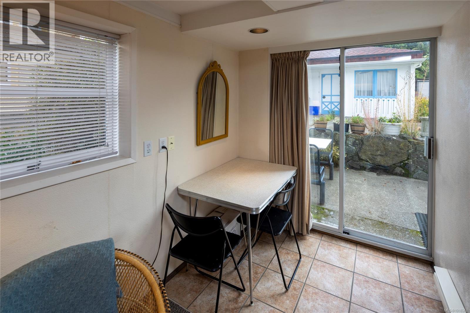 305 Linden Ave, Victoria, British Columbia  V8V 4E8 - Photo 21 - 1018362