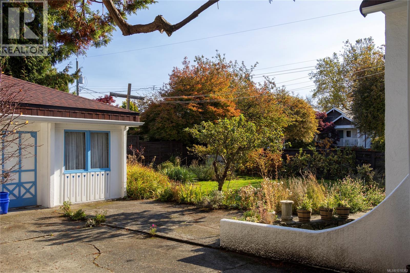 305 Linden Ave, Victoria, British Columbia  V8V 4E8 - Photo 37 - 1018362