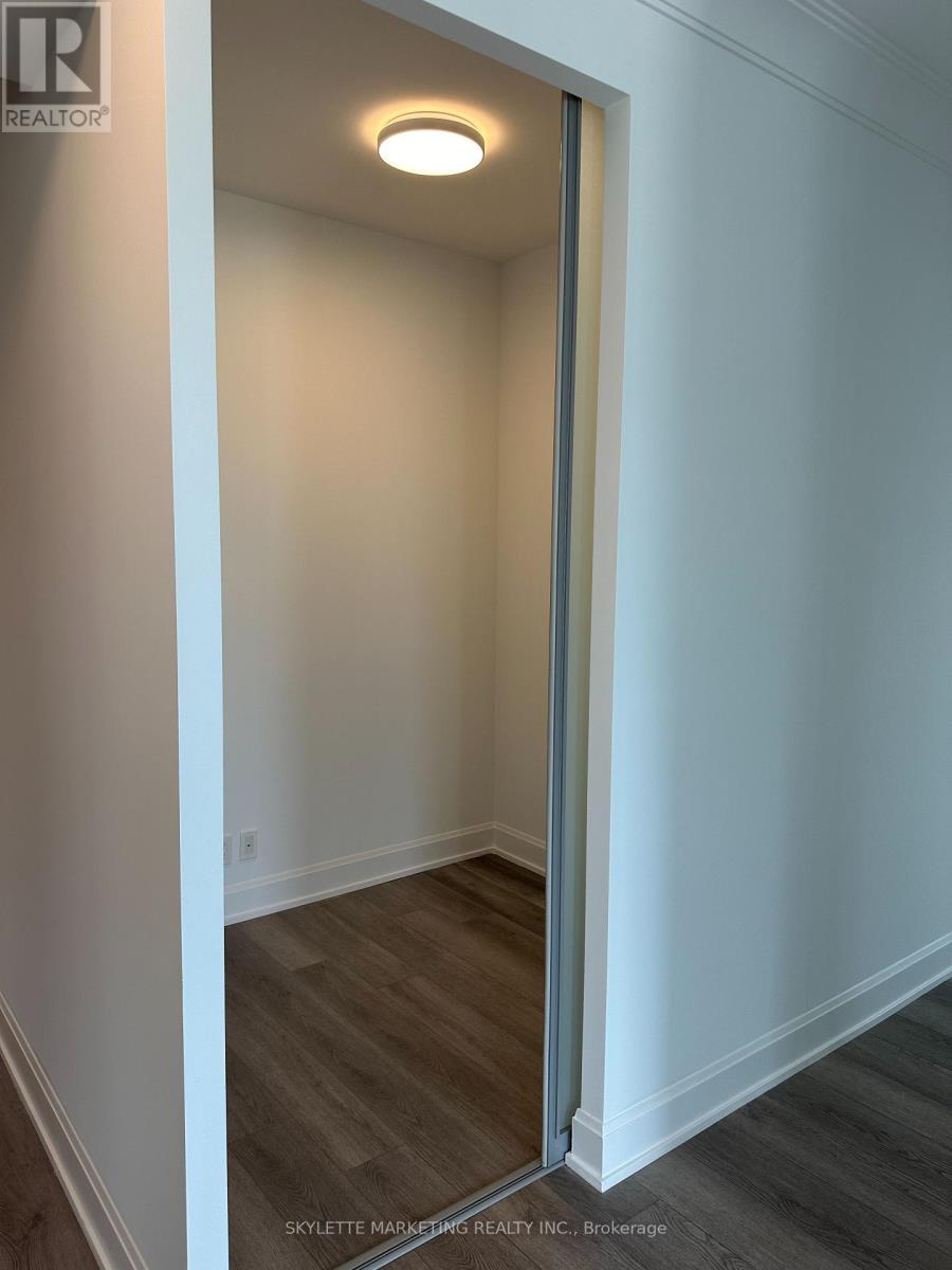 505 - 38 Water Walk Dr Drive, Markham, Ontario  L3R 6M8 - Photo 11 - N12522368