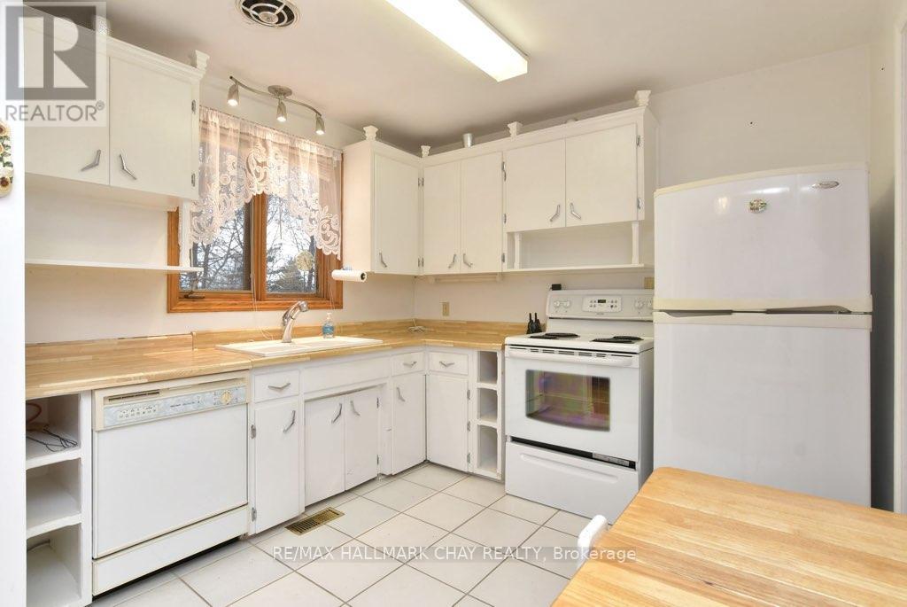 18a Elm Street E, New Tecumseth, Ontario  L9R 1M8 - Photo 4 - N12522392