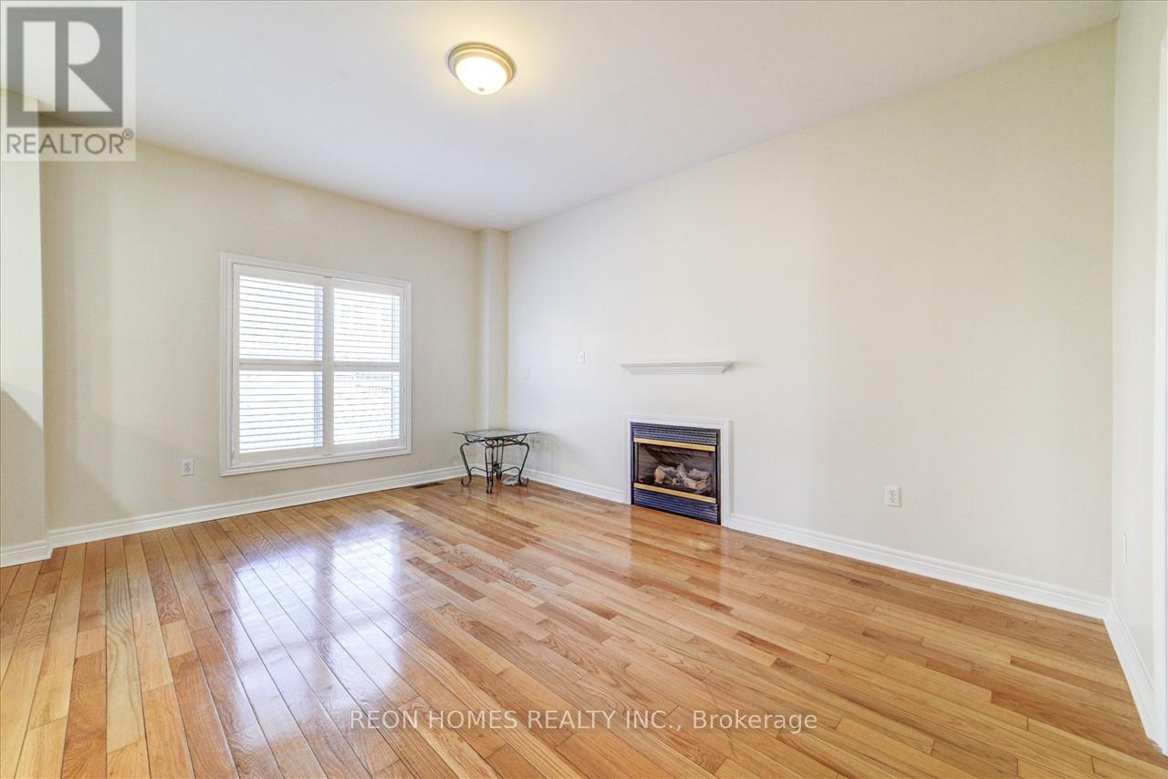 322 Elson Street, Markham, Ontario  L3S 4S4 - Photo 6 - N12522452