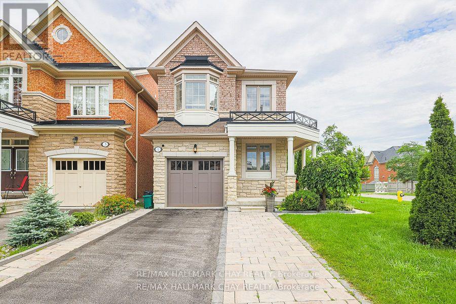 1 LADY LORETTA LANE, Vaughan, Ontario