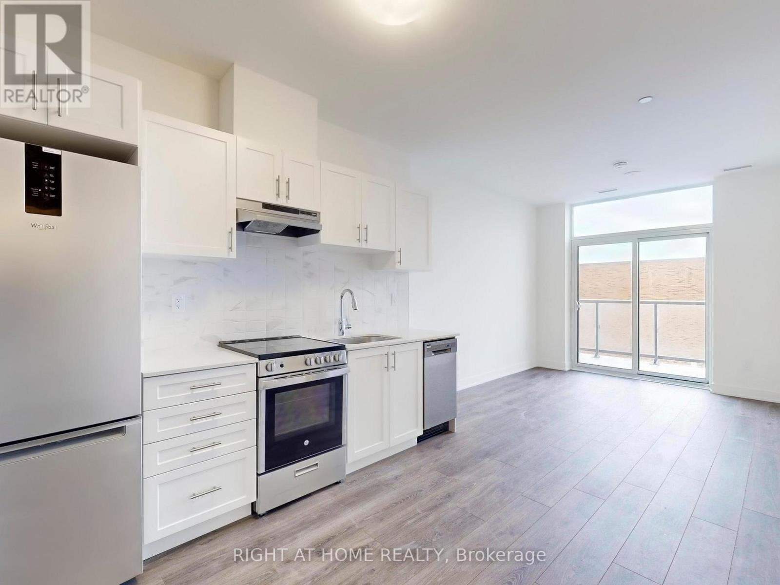 B304 - 715 Davis Drive, Newmarket, Ontario  L3Y 0J2 - Photo 2 - N12522520