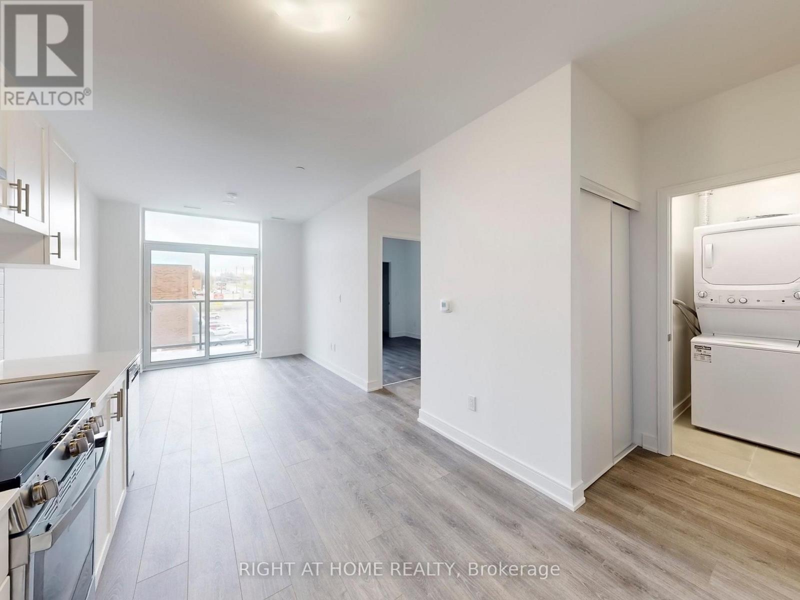 B304 - 715 Davis Drive, Newmarket, Ontario  L3Y 0J2 - Photo 3 - N12522520